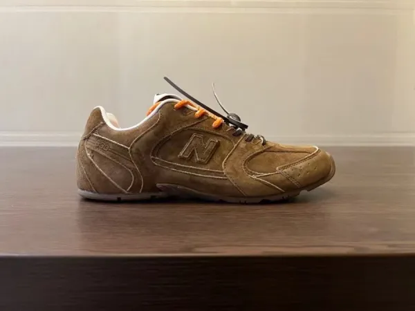 New Balance 991 Black Leather Sneakers - 9