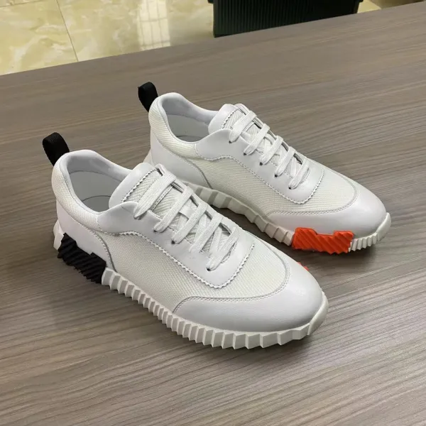 Design White Mesh Leather Sneakers with Contrasting Heel Accents - 1