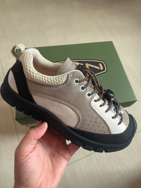 Design Keen Targhee III Low Beige and Black Hiking Shoes Sneakers - 1