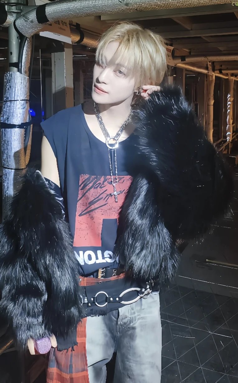 Design Rivington x Father Age NCY Distressed Graphic Sleeveless Top Black Vest Top - 9