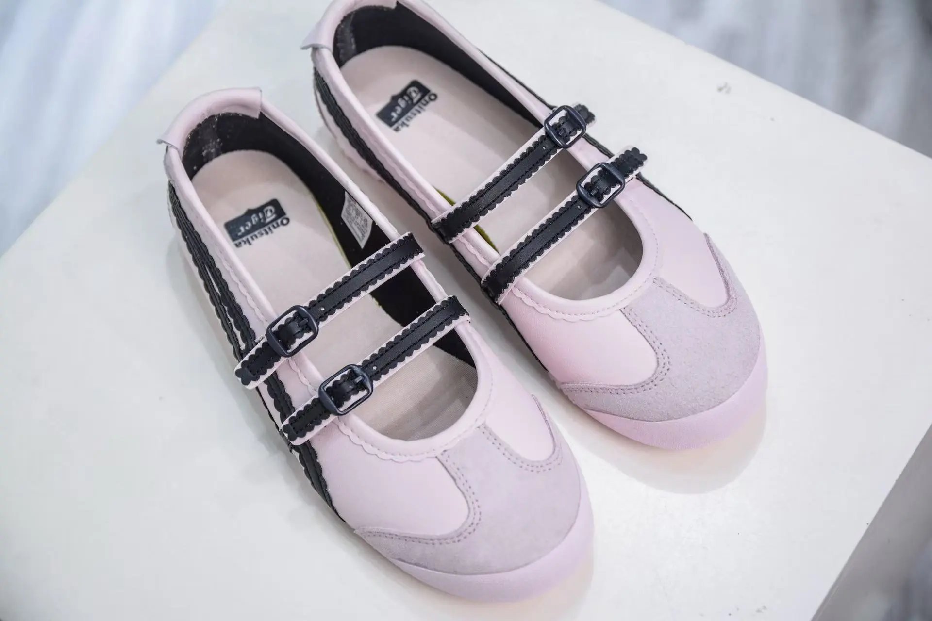 Onitsuka Tiger Asics Onitsuka Tiger Mexico 66 White Pink Sneakers Running Shoes - 21