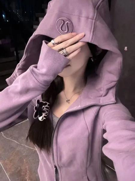 Design Zip-Up Hoodie Off-White Full-Zip Hooded Sweatshirt - 7