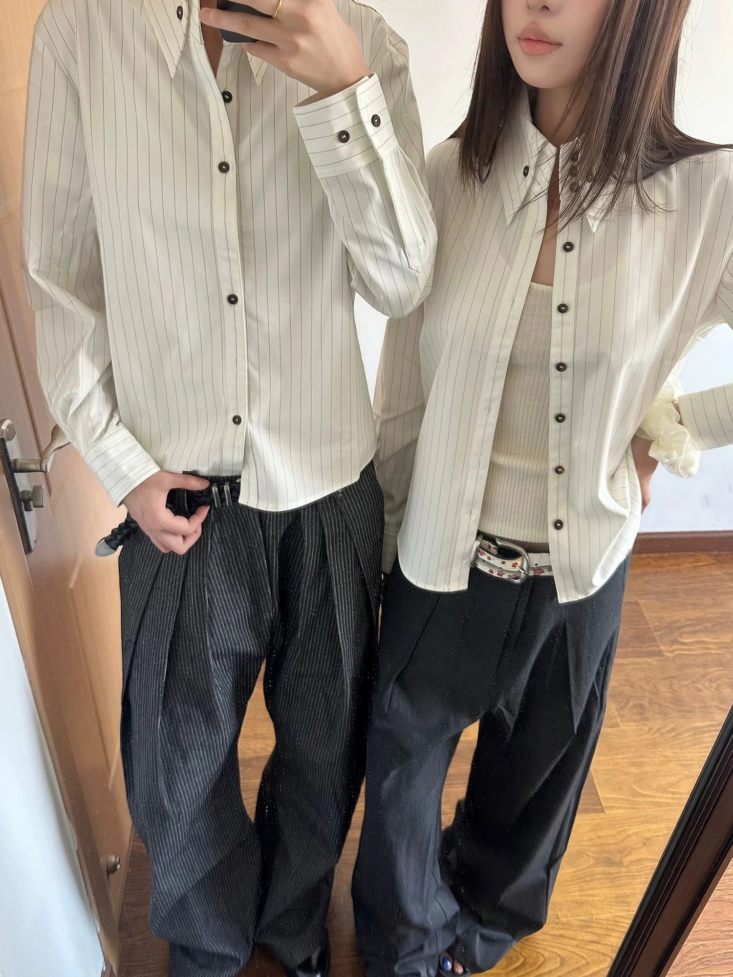 Design Striped Button-Up Shirt with Puffed Sleeves and Brown Wide-Leg Pants - 7