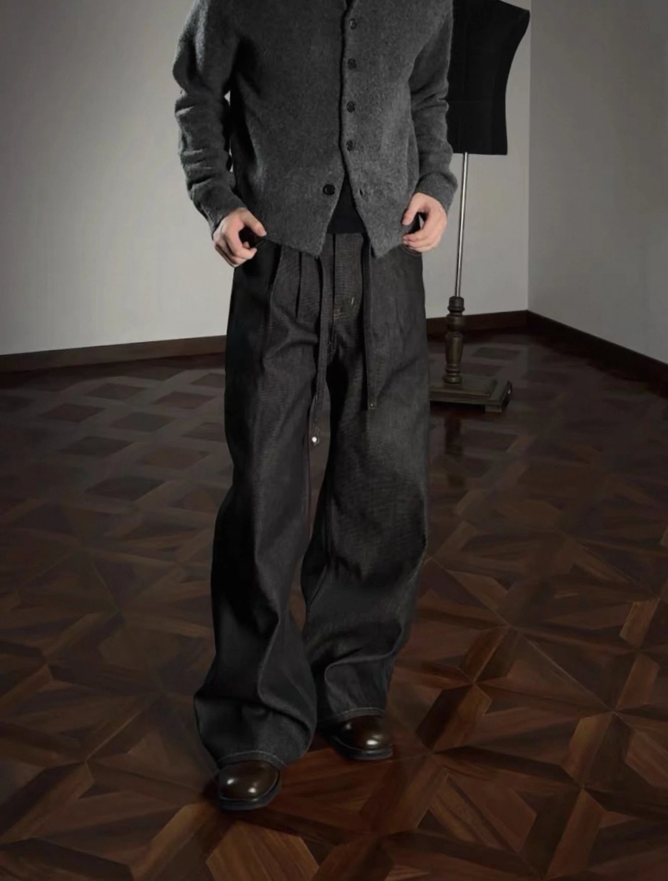 Design Wide-Leg Drawstring Waist Black Denim Jeans - 6