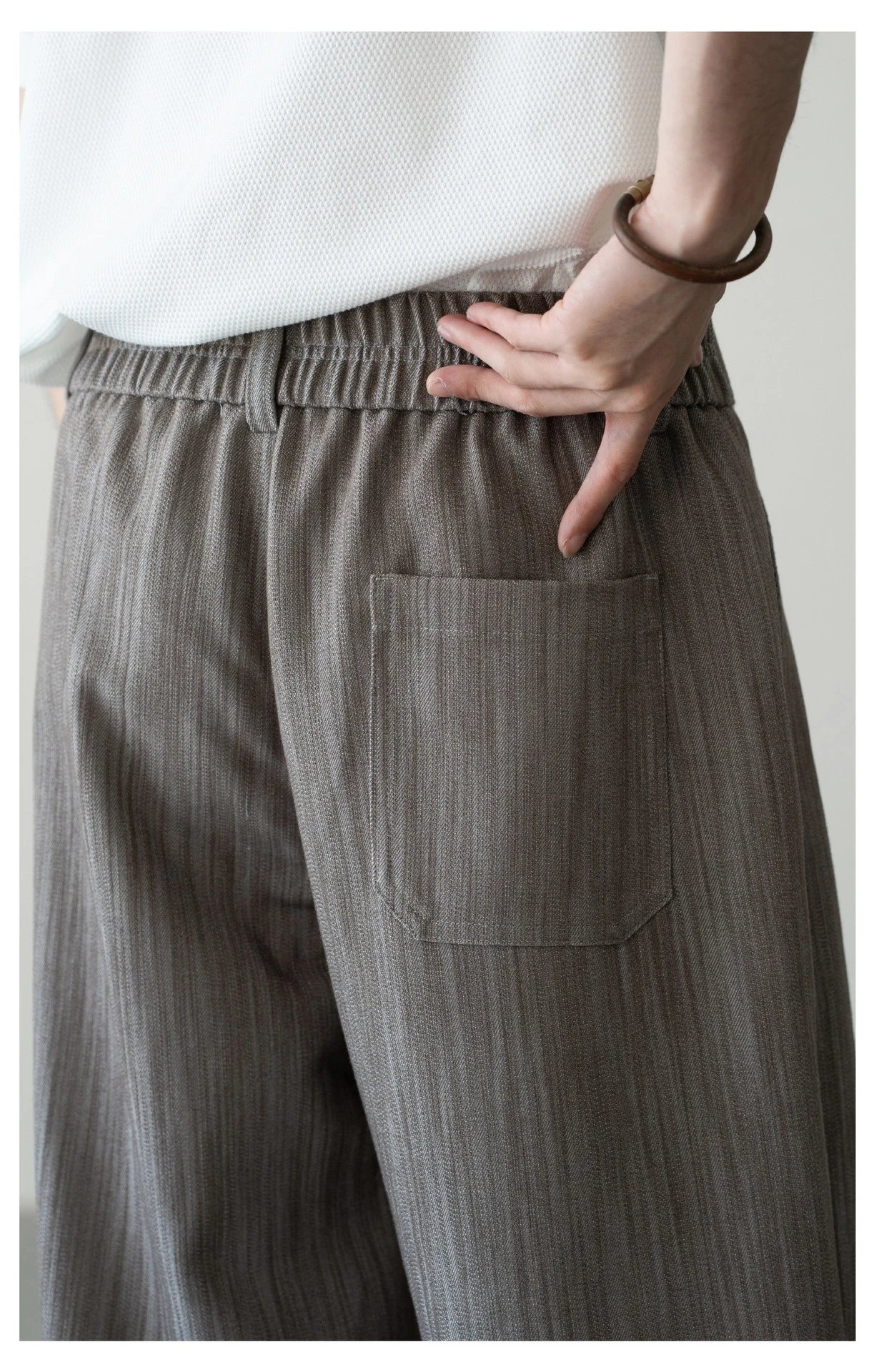 Design Wide-Leg Pleated Trousers Black Pants - 28