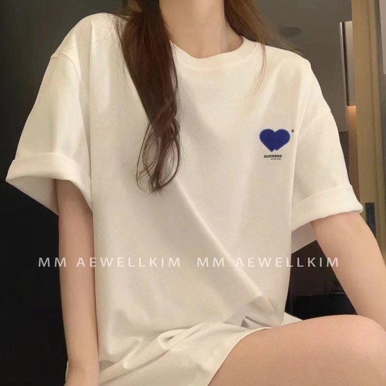 Design Heart Embroidery T-Shirt Black / White / Blue - 5