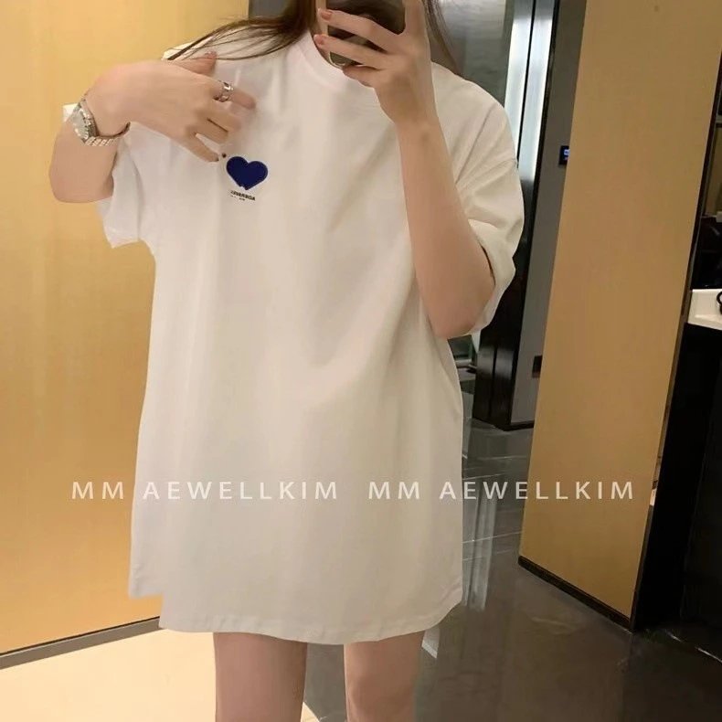 Design Heart Embroidery T-Shirt Black / White / Blue - 10