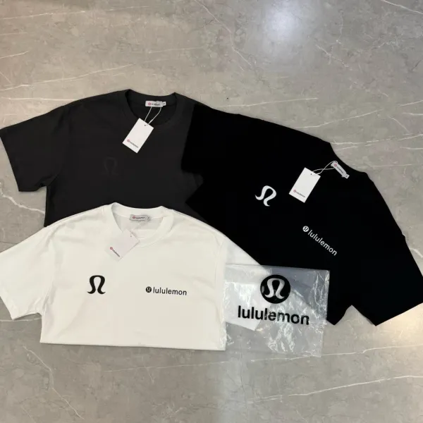 Lululemon Logo Tee White T-Shirt - 42