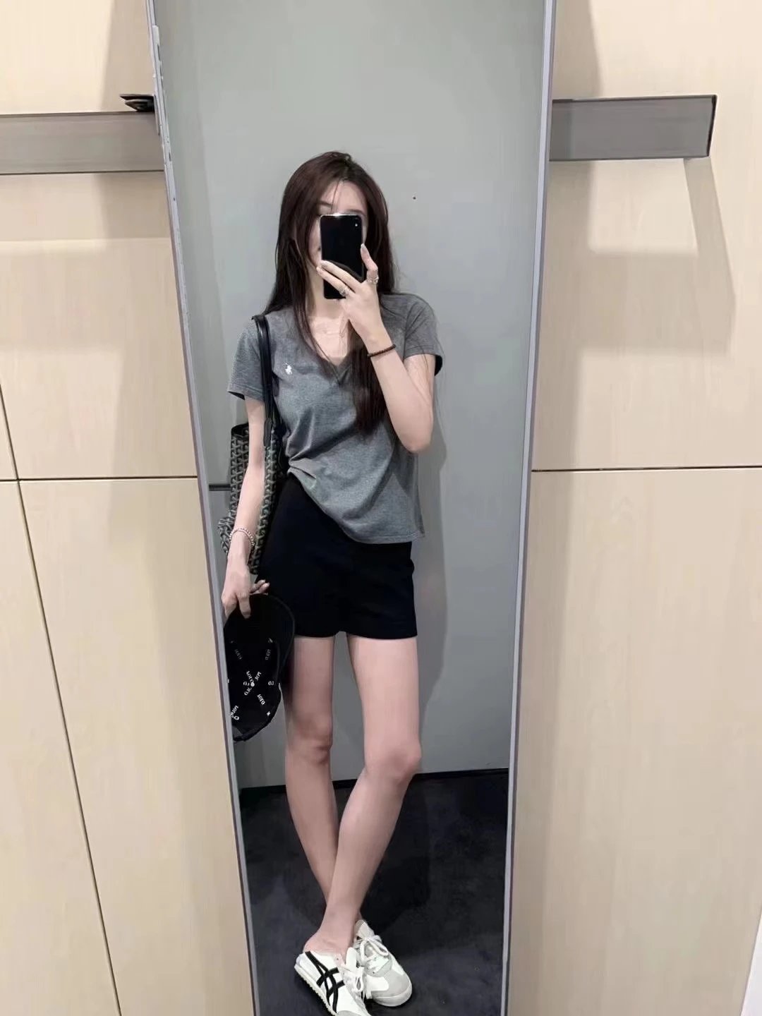 Design V-Neck Minimalist White T-Shirt - 20