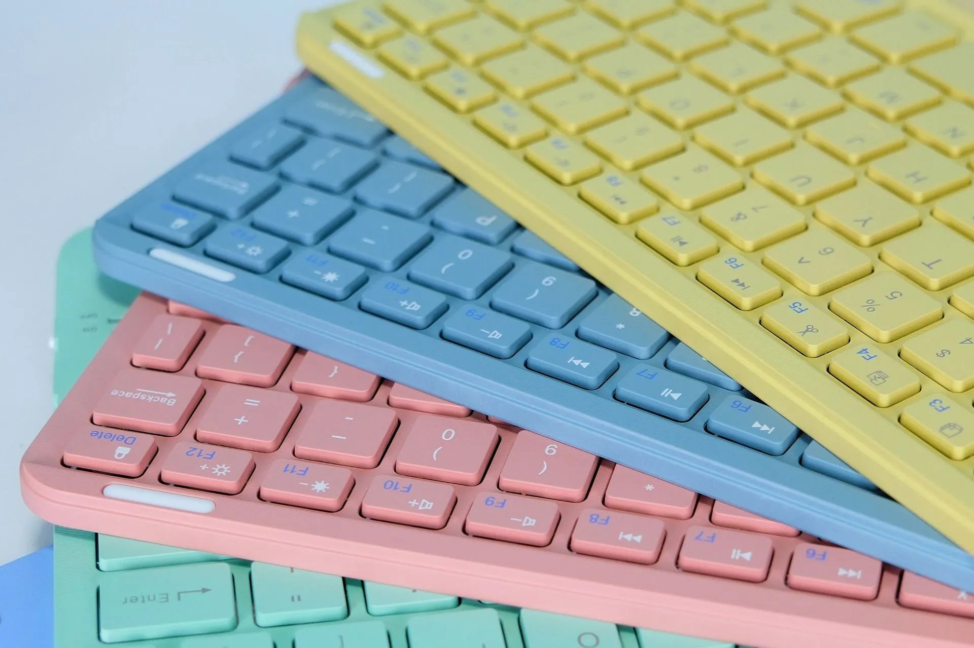 Design Bluetooth Keyboard with Touchpad in Light Blue and Silver Computer Accessories.keyboard - 14