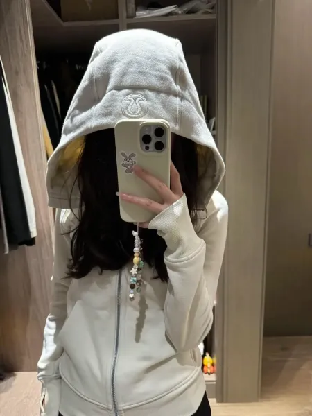 Design Zip-Up Hoodie Off-White Full-Zip Hooded Sweatshirt - 4