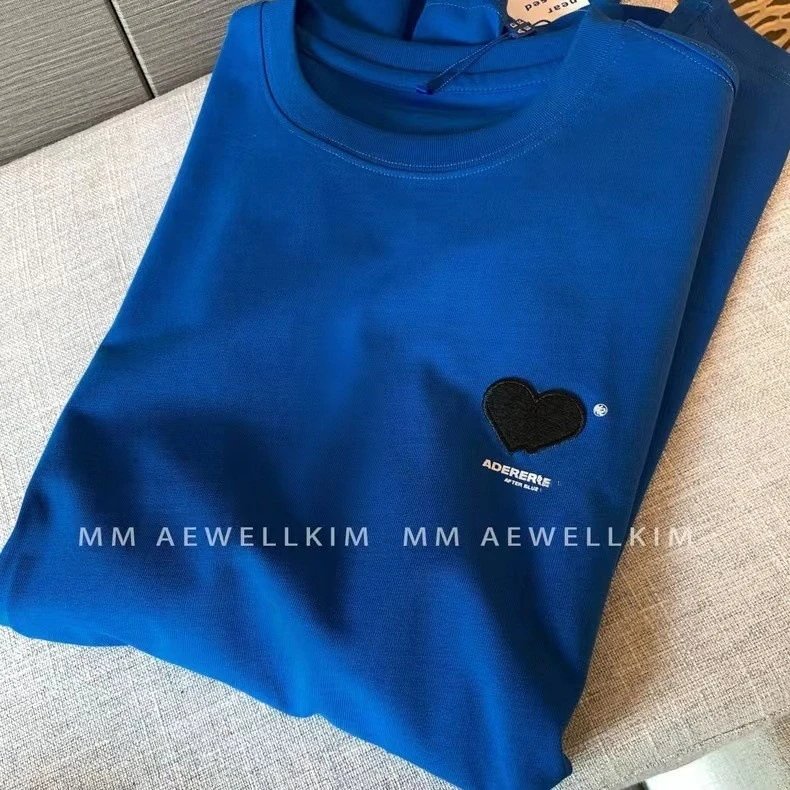 Design Heart Embroidery T-Shirt Black / White / Blue - 13