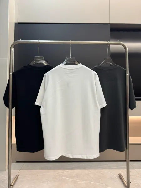 Lululemon Logo Tee White T-Shirt - 39