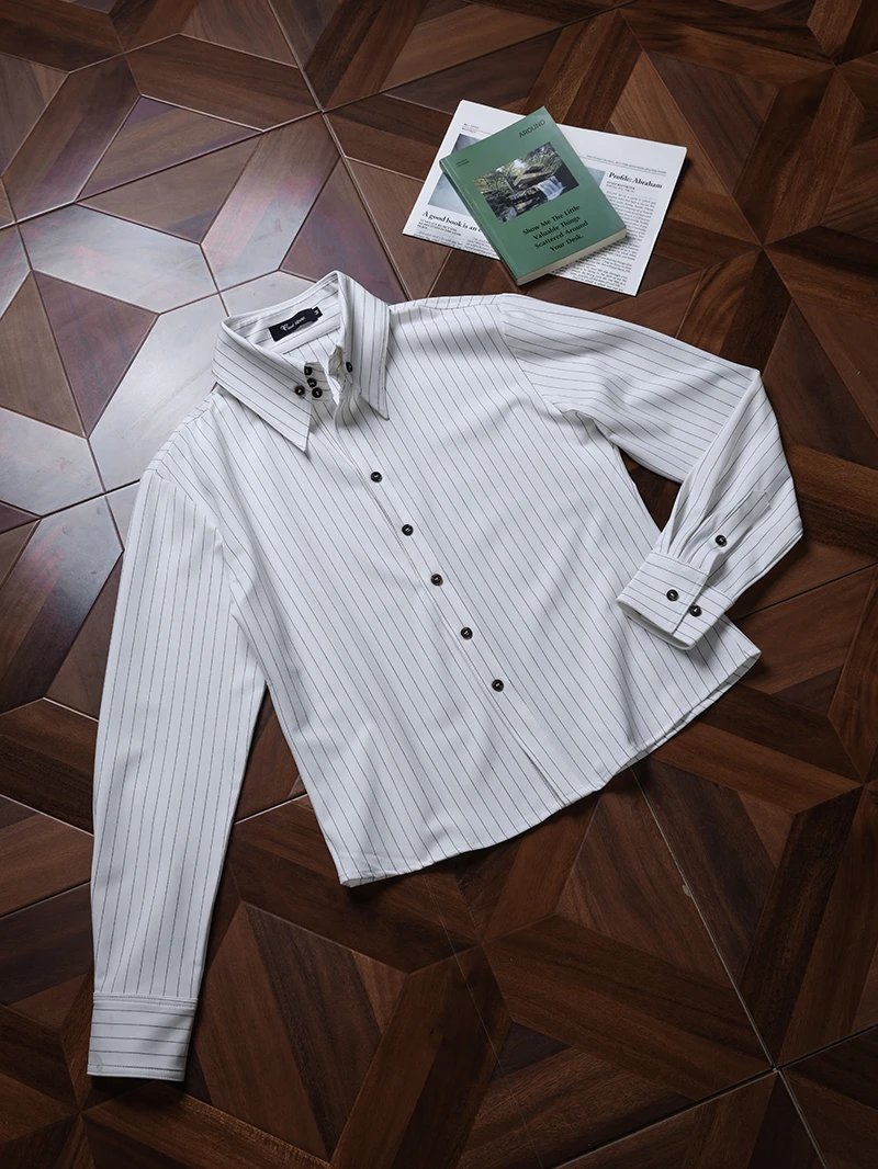 Design Striped Button-Up Shirt with Puffed Sleeves and Brown Wide-Leg Pants - 15