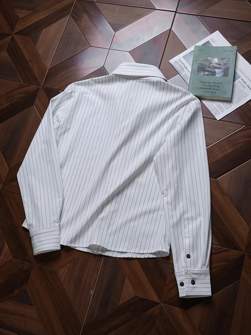 Design Striped Button-Up Shirt with Puffed Sleeves and Brown Wide-Leg Pants - 16