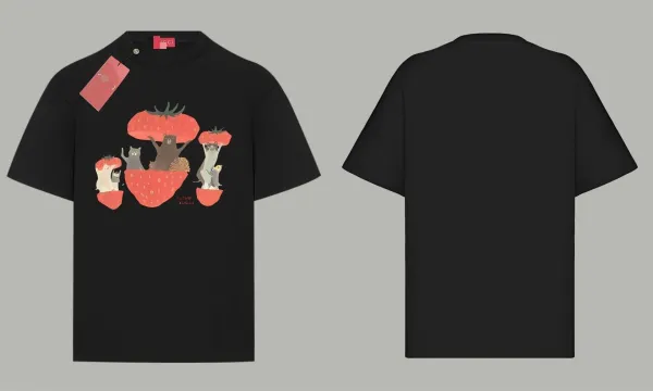Gucci Strawberry Friends Print Black T-Shirt - 1