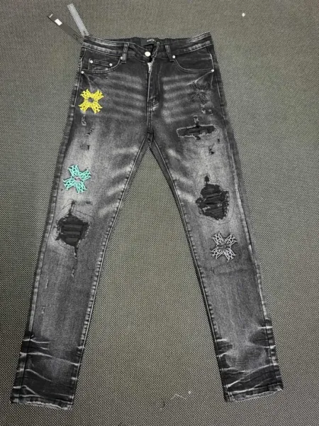 Amiri Embroidered Logo Distressed Slim Fit Jeans - 19