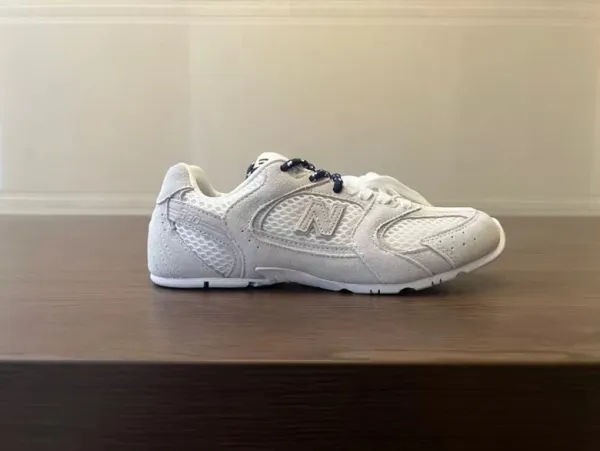 New Balance 991 Black Leather Sneakers - 8