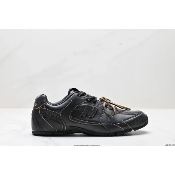 New Balance 991 Black Leather Sneakers - 1