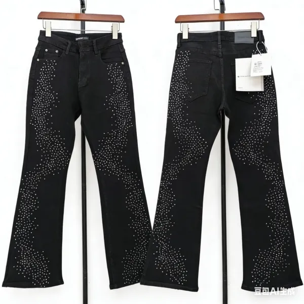 Design Rhinestone-Embellished Flared Black Jeans - 1