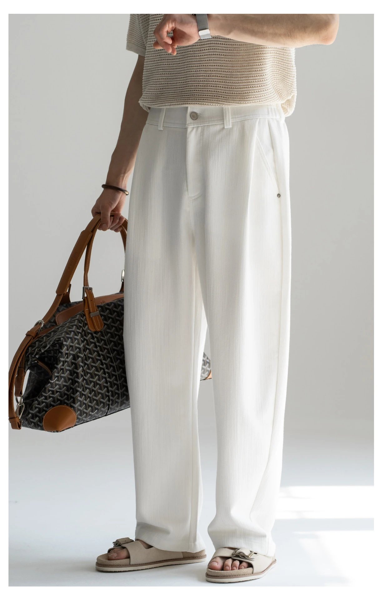Design Wide-Leg Pleated Trousers Black Pants - 3