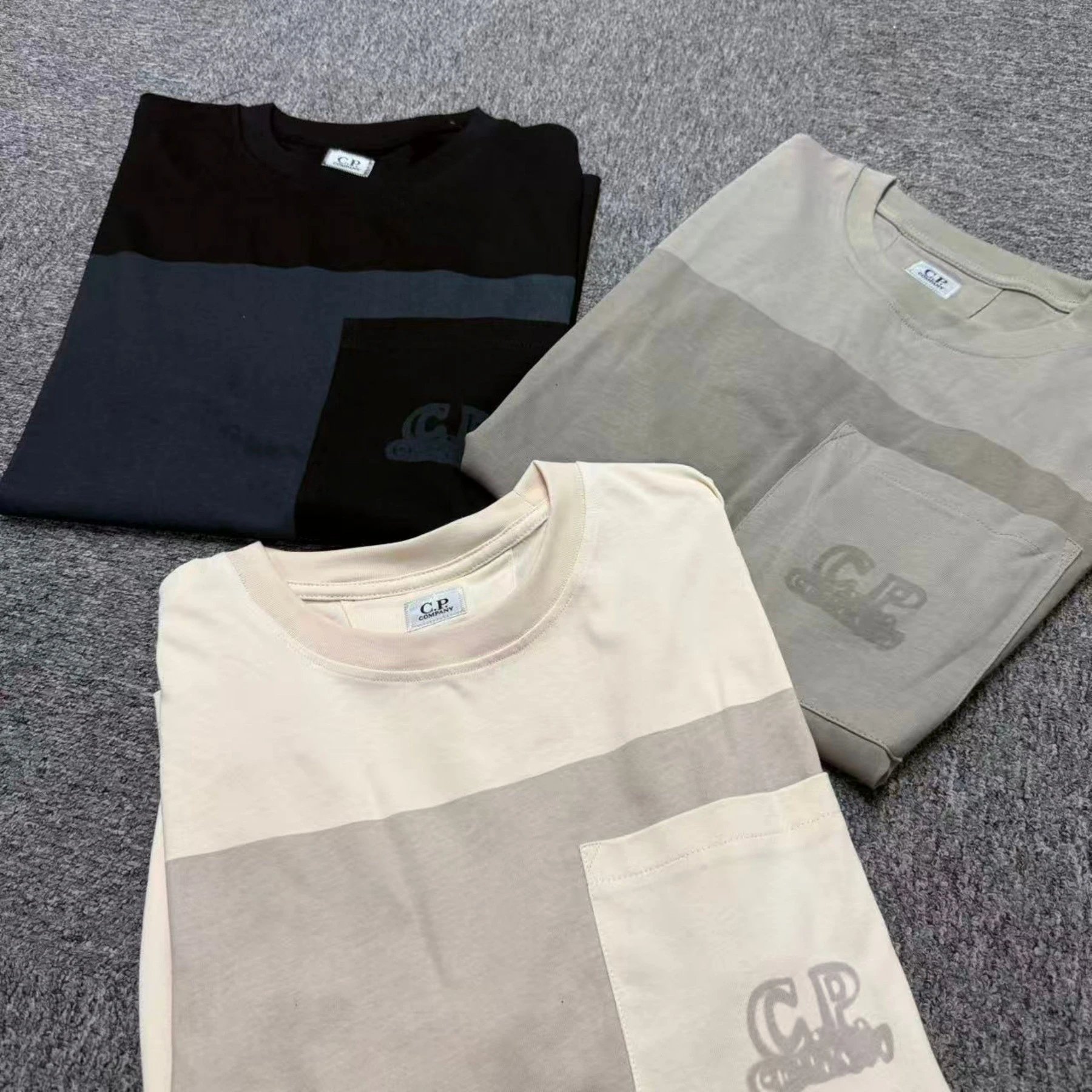 C.P. Company Color-Block Pocket T-Shirt Beige / Gray T-Shirt - 10