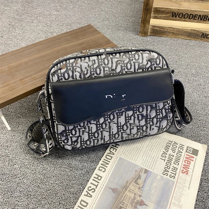 Design Camera Bag with Abstract Print Navy Blue Crossbody Bag - 3
