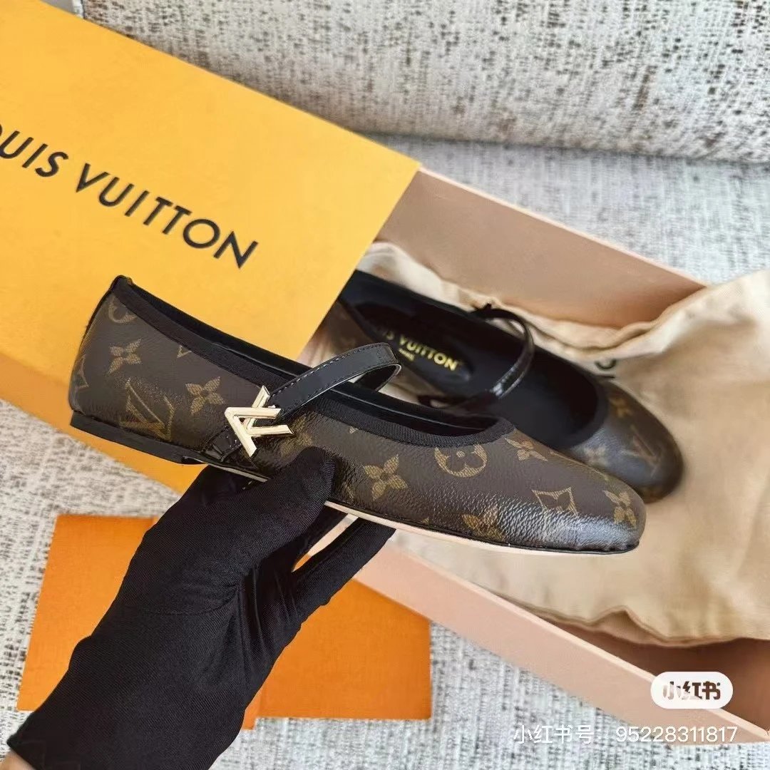 Design Yi Wei Deng Pink Mule Sandals with Beige Strap Slippers - 9