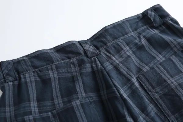 Design Crowdcity Pleated Plaid Shorts Burgundy Shorts - 14