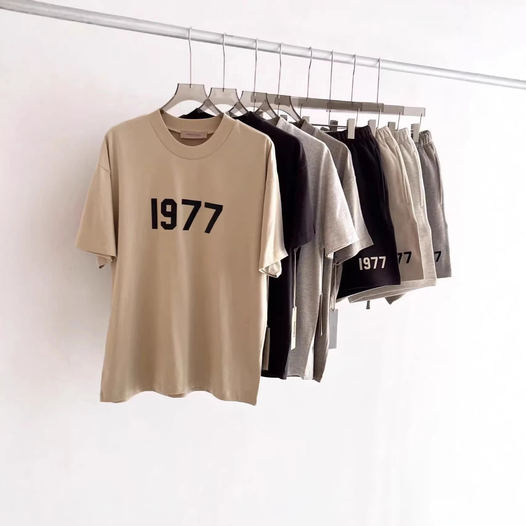 Fear of God Essentials 1977 Black Oversized T-Shirt and Shorts Set - 3