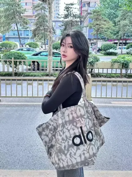 Alo Gray Marble Print Tote Bag - 9