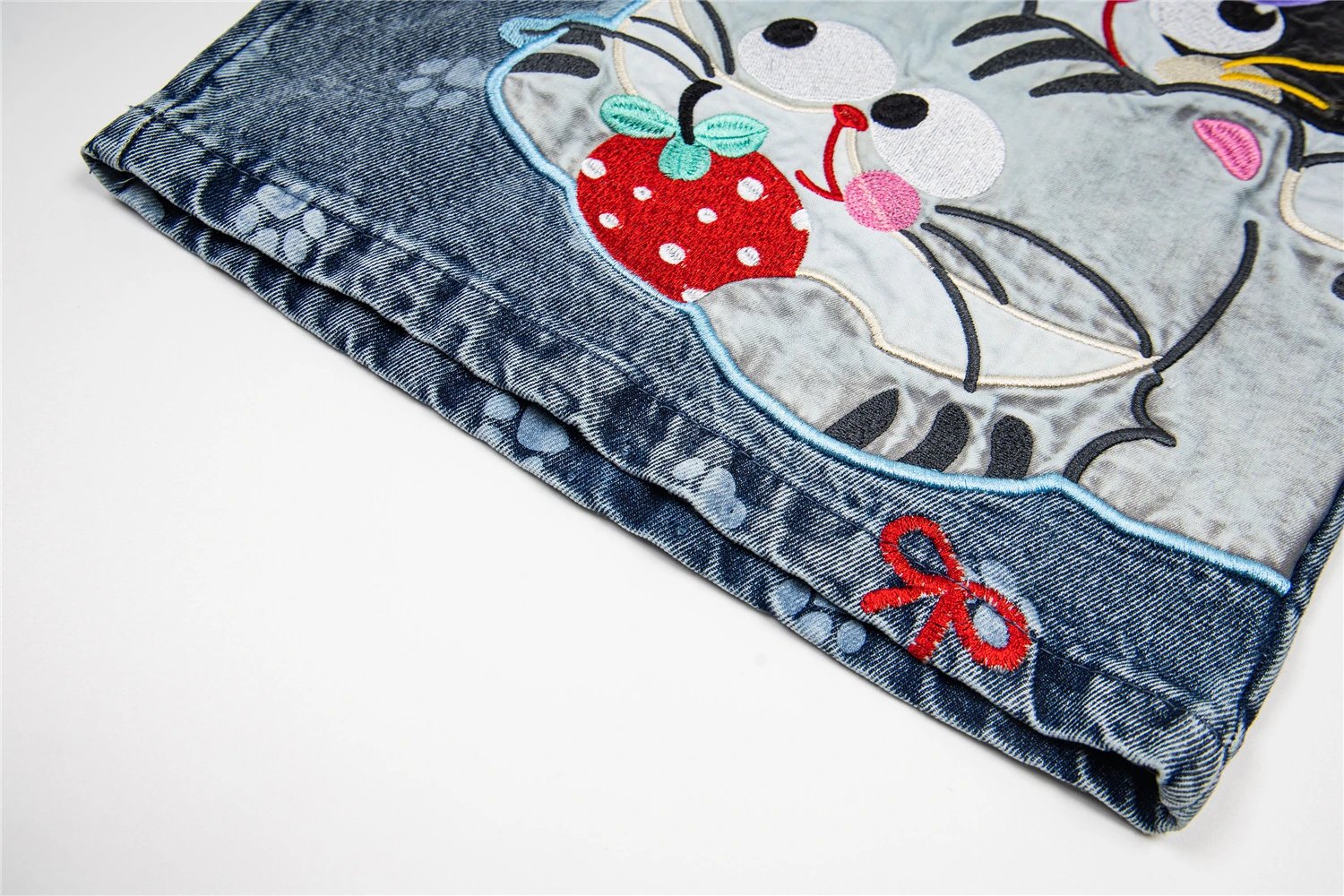 Design Kib Denim Shorts with Embroidered Cats and Paw Prints Multicolor Jeans Shorts - 18