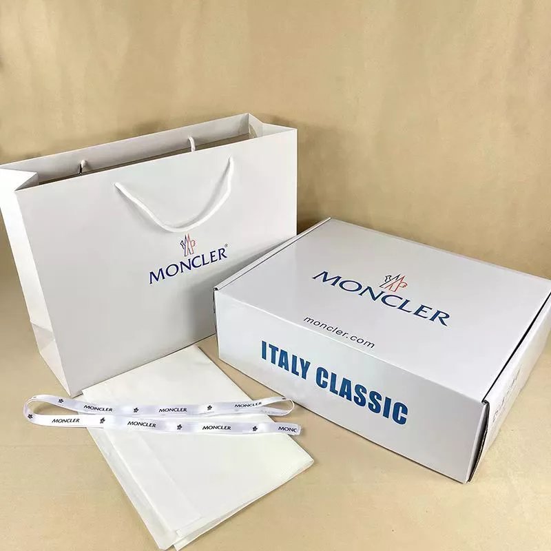 Windbreaker coat gift box+blue label bag with ribbon+snow pear paper
