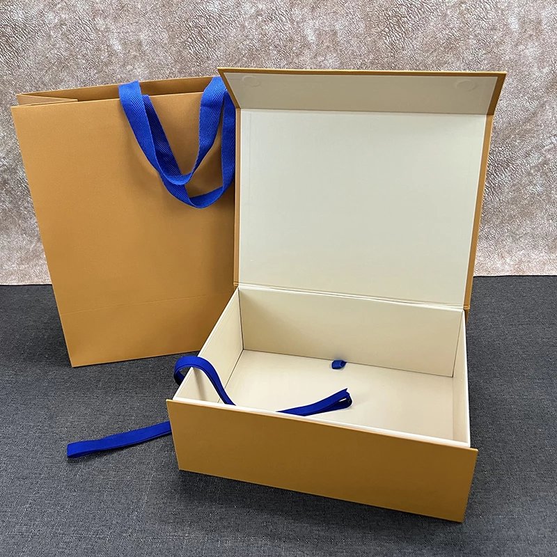 Small gift box + paper bag + ribbon, size 28*21*10cm
