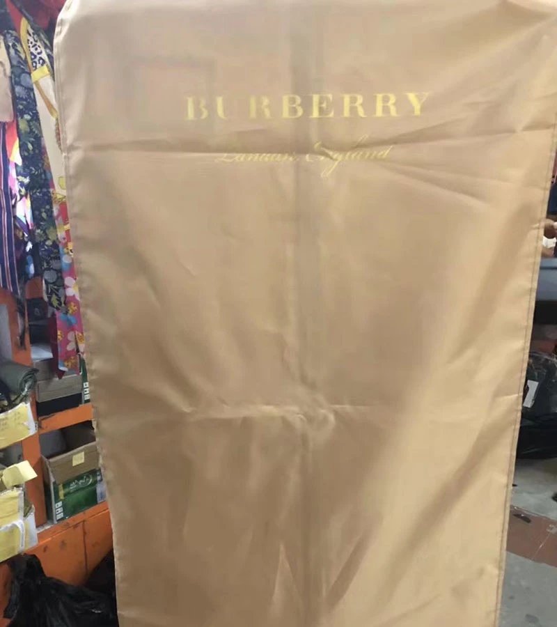 Coat dust cover (can hold windbreakers and down jackets)