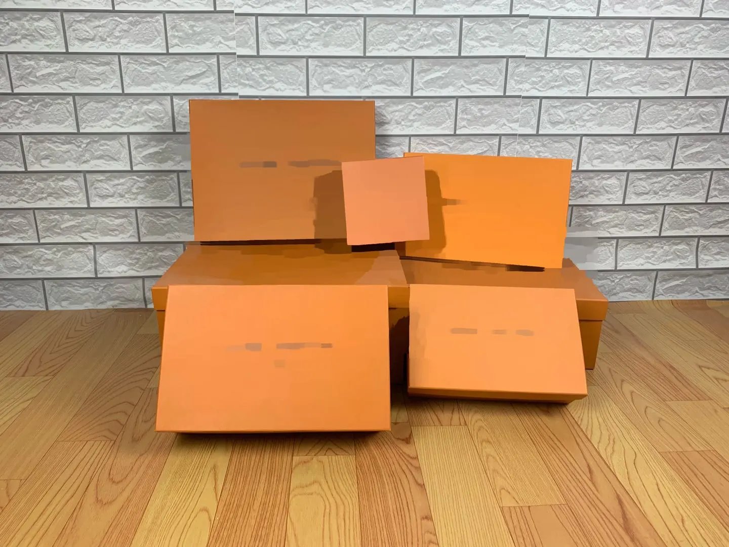 Brand packaging bag scarf perfume gift box big brand shopping paper bag decoration props gift bag