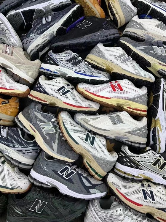 New Balance NB 1906R Retro Low-Top Running Shoes