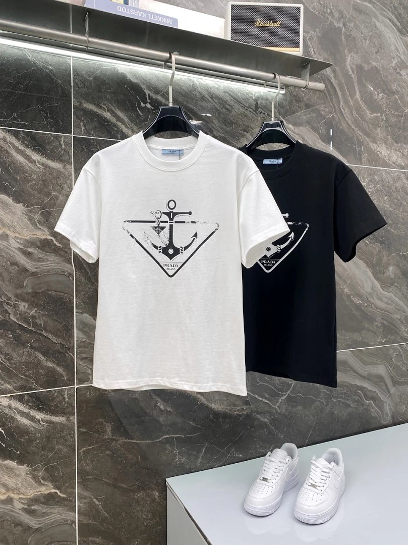Prada T-Shirts Assorted logo graphic short-sleeve — 92