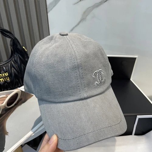 Celine Cap · 3