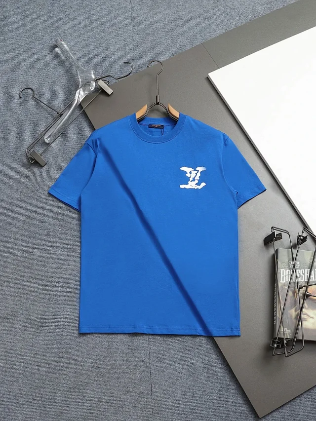 Louis Vuitton T-Shirts Monogram Print Crewneck T-Shirt product detail image 1