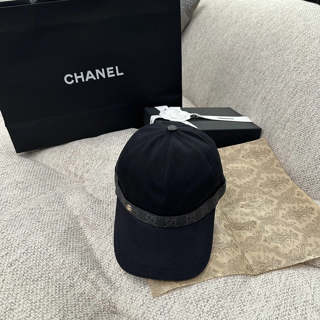 Gucci Hats Assorted baseball caps and bucket hat image 2