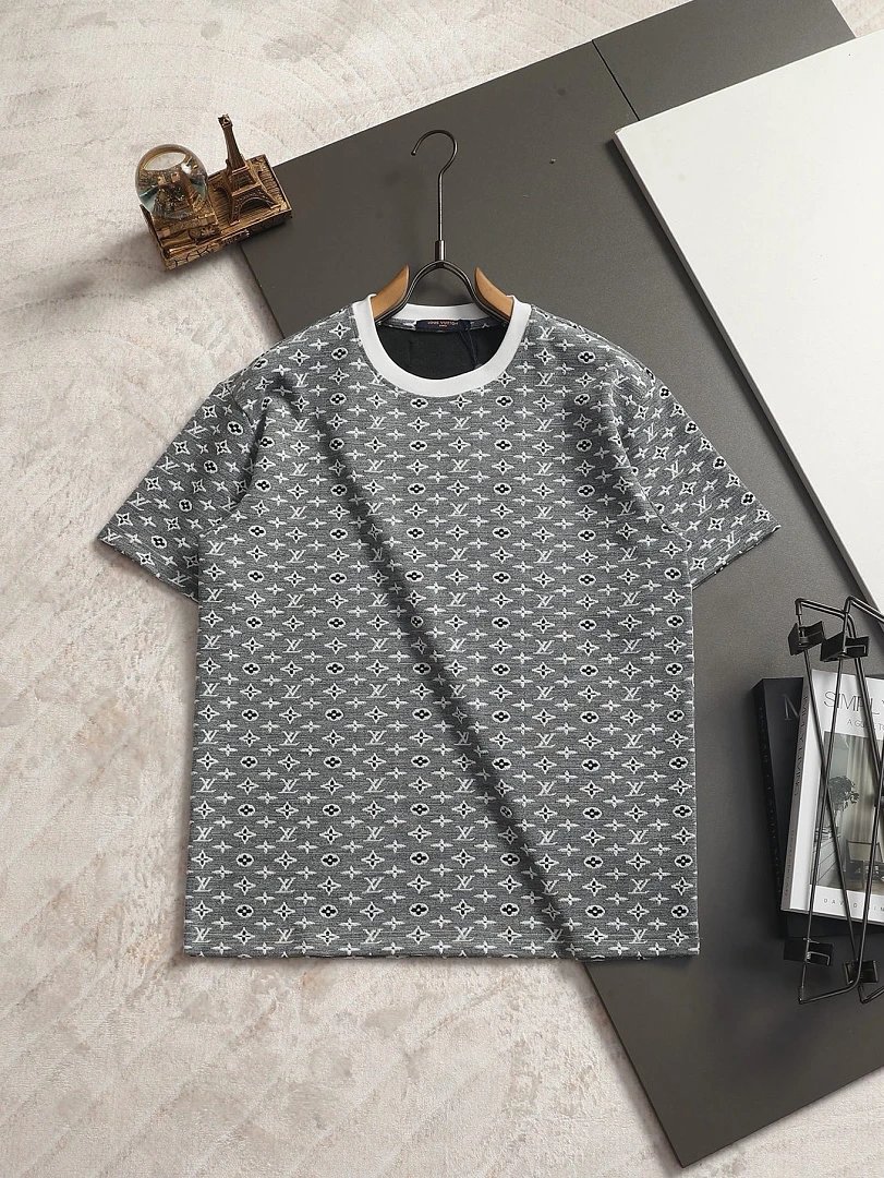Louis Vuitton T-Shirts Monogram Print Crewneck T-Shirt — 116
