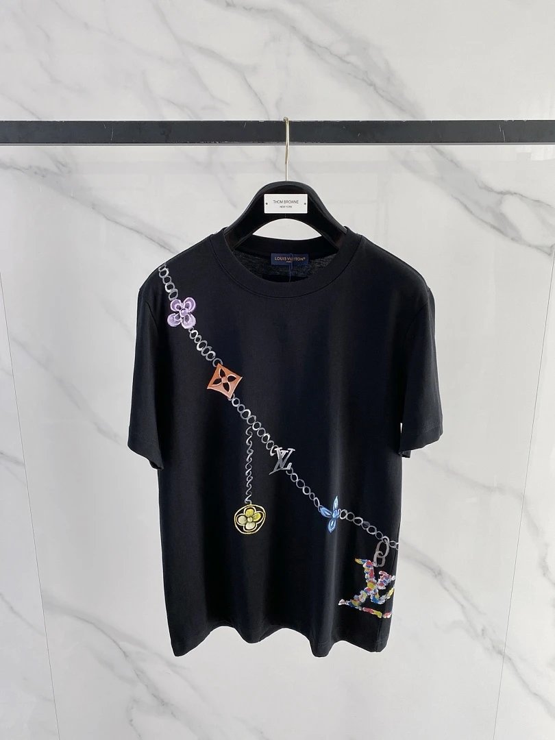 Louis Vuitton T-Shirts Short-Sleeve Graphic T-Shirt — 64