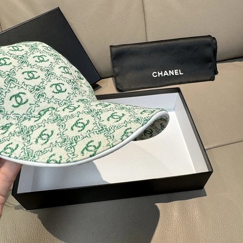 Celine Cap · 5