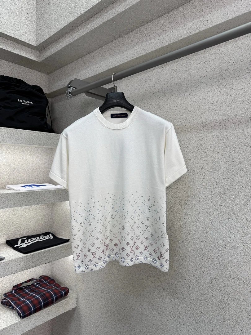 Louis Vuitton T-Shirts Logo and Monogram Graphic Crewneck T-Shirt — 37