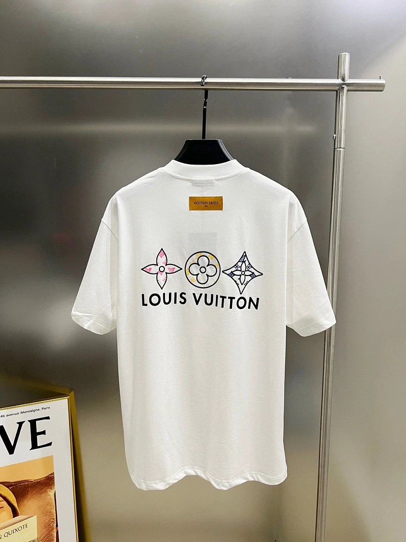 Louis Vuitton T-Shirts Logo and Monogram Graphic Crewneck T-Shirt — 31