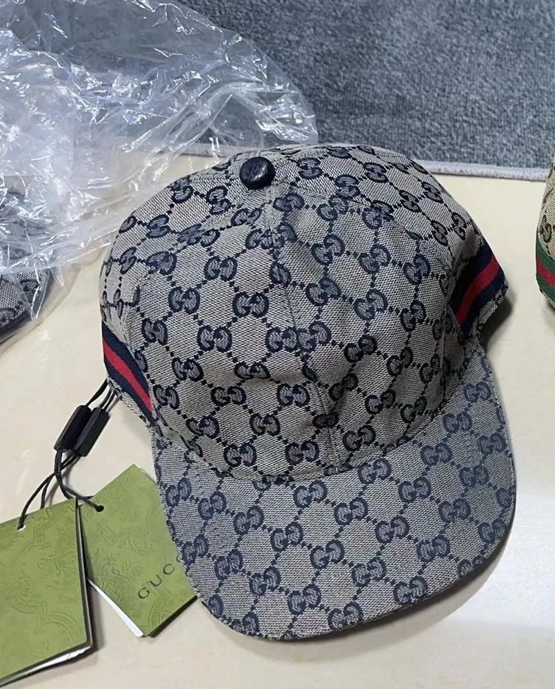 caps