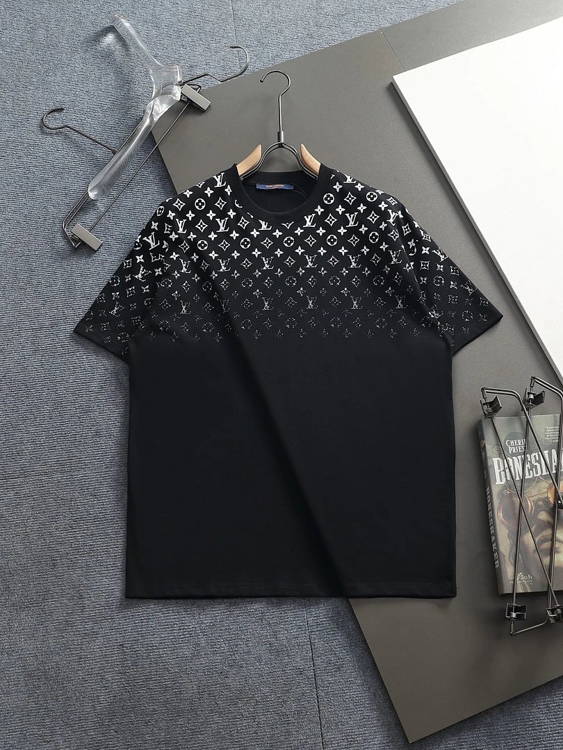 Louis Vuitton T-Shirts Monogram Print Crewneck T-Shirt image 5