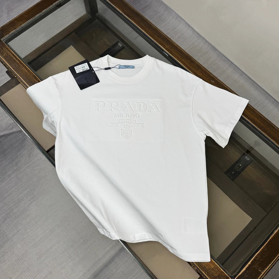 Prada T-Shirts Assorted logo graphic short-sleeve — 109