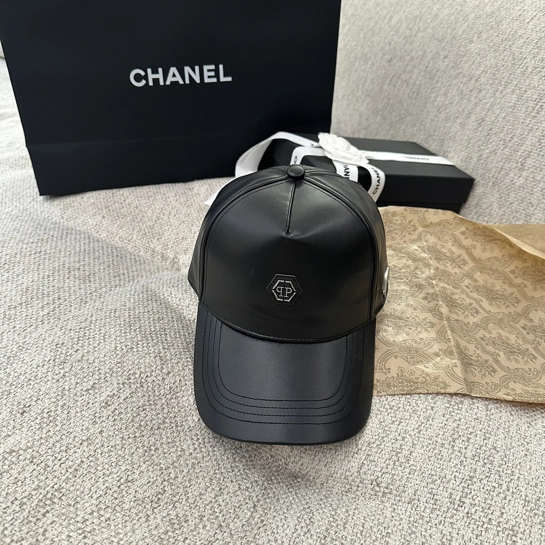 Gucci Hats Assorted baseball caps and bucket hat image 5